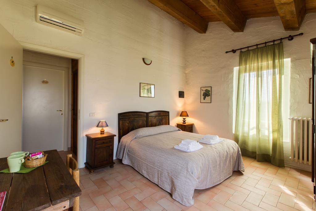 Agriturismo La Lenticchia Фратта-Терме Экстерьер фото